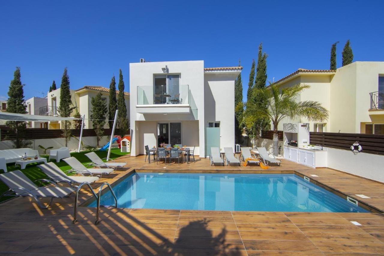 Tsokkos Family Villa - Pool Garden 2' Walk To Beach Протарас Екстериор снимка